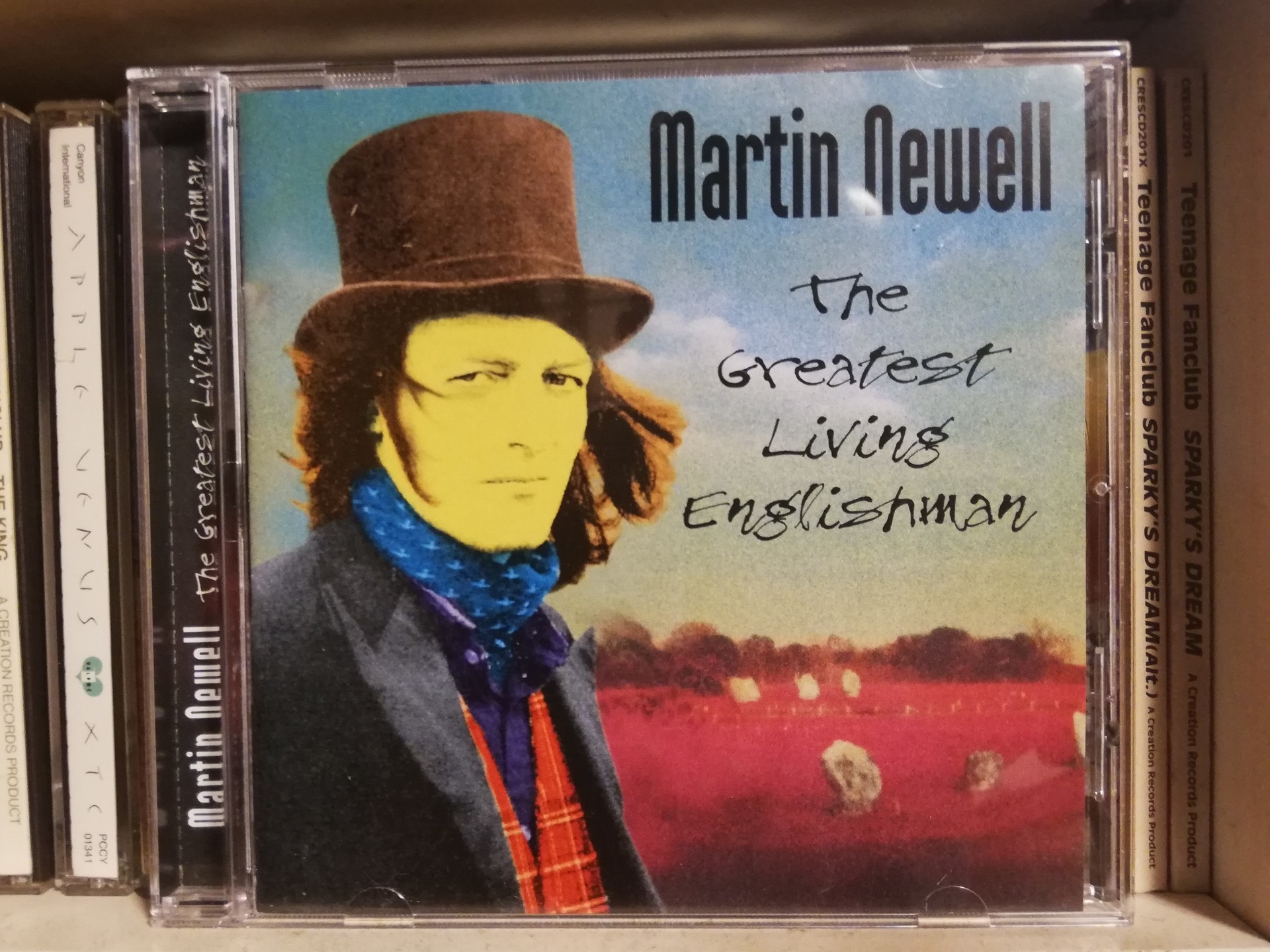 Martin Newell「The Greatest Living Englishman」: 宇宙で